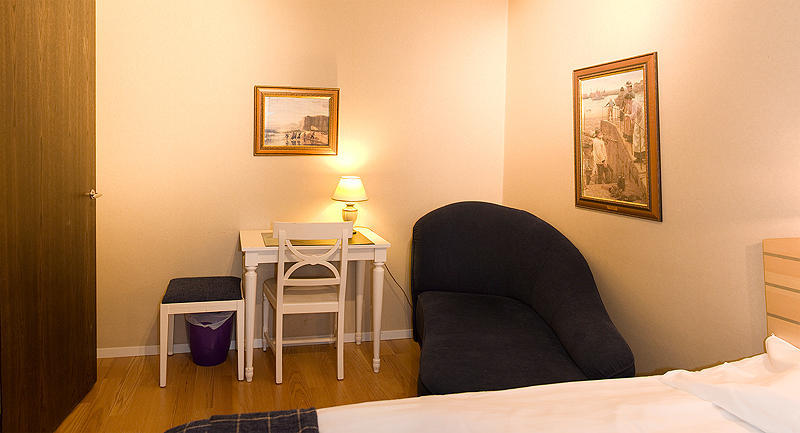 Hotel Vaennaes Vannas Habitación foto