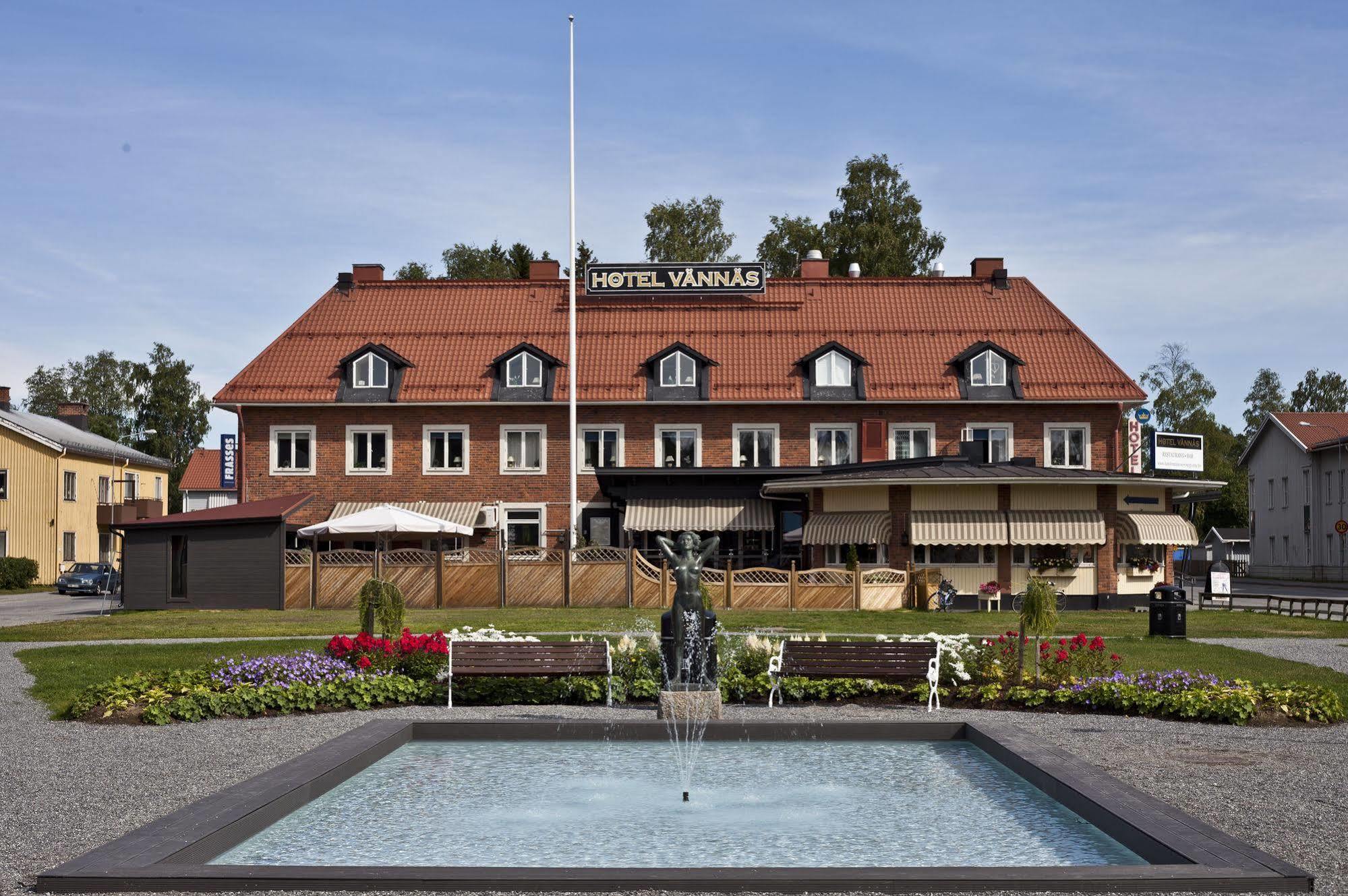 Hotel Vaennaes Vannas Exterior foto